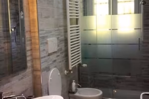MONOLOCALE IN VIA CABOTO : 330 EURO PIU' SPESE
