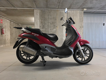 Piaggio Beverly 200