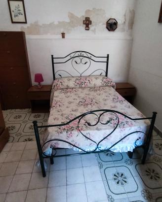 Letto una piazza e mezza in ferro battuto 
