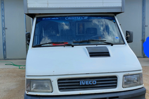 Furgone uso negozio Iveco daily 35-10 PATENTE B