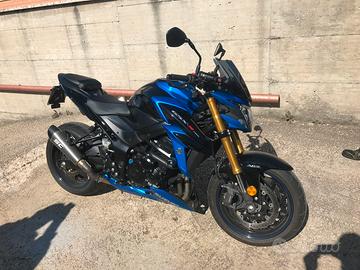 Suzuki gsx-s750
