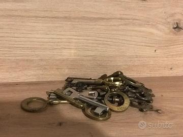 Lotto Chiavi Antiche Catene per Lampadari Lucchett