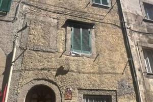 Palazzo / Stabile di 110 m² con 5 locali a Castel 