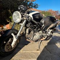 Ducati Monster 750 - 2002