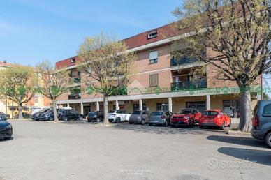 3 LOCALI A CASTELFRANCO EMILIA