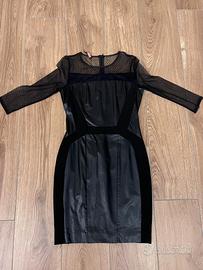 Vestito con maniche in pizzo