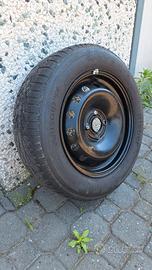 Cerchi da 15" con gomme termiche 
