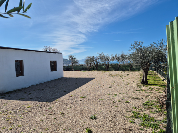 Terreno e deposito con vista mozzafiato