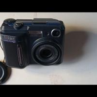 MACCHINA FOTOGRAFICA VINTAGE - NIKON COOLPIX 880