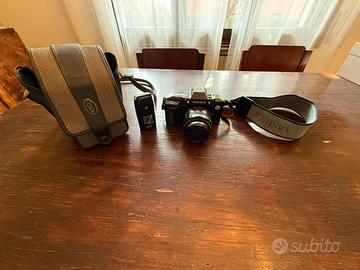 YASHICA 200-AF fotocamera vintage