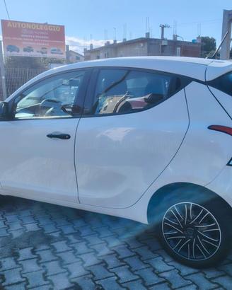 Lancia Ypsilon 1.0 FireFly 5 porte S&S Hybrid Ecoc