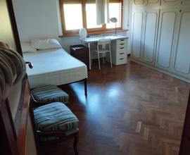 Camera ampia in zona ospedale