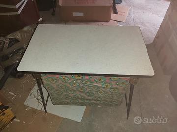 Tavolino da campeggio 