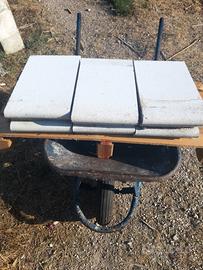 coprimuretto in cemento bianco