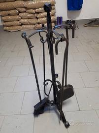 Attrezzi per caminetto