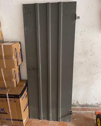 Porta in ferro per cantina