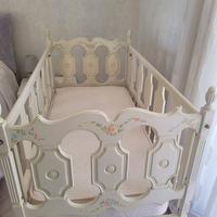 Culla per bambini stile barocco con materasso