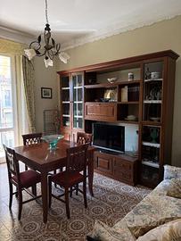 Soggiorno completo in legno + lampadario + TV