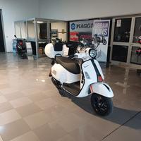 Piaggio Vespa 300 GTS SUPER SPORT