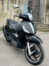 Piaggio Beverly 350 Police