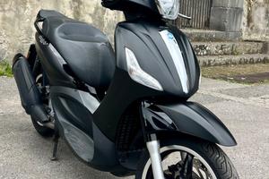 Piaggio Beverly 350 Police