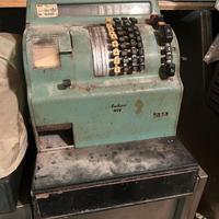 Registratore di cassa vintage marca Aker Riv