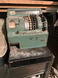 Registratore di cassa vintage marca Aker Riv