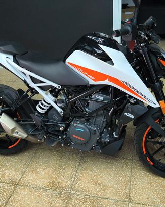 KTM DUKE 390