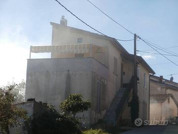 Villa di 65 m² con 3 locali a Caposele
