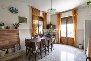 Ampio appartamento con soffitta