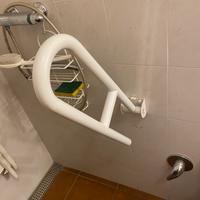 Sostegno a muro per bagno