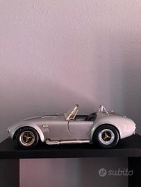 Shelby cobra 1/18 grigia road signature