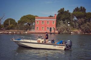 Boston Whaler Outrage 22