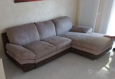 Divano 3 posti con penisola