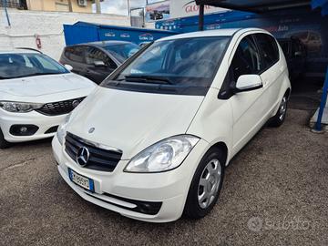 Mercedes-benzA 160 CDI BlueEFFICIENCY 2012