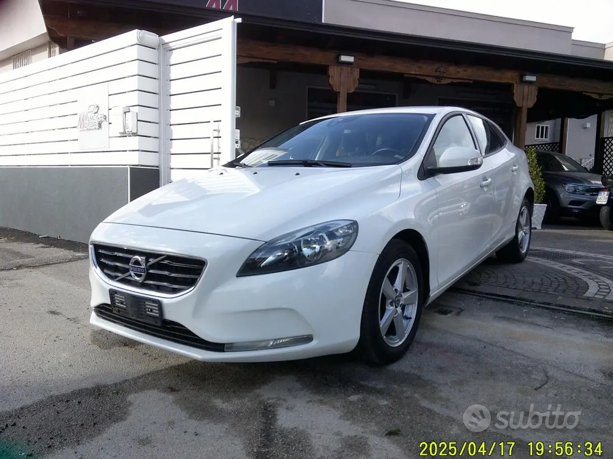 Volvo V40 (2012-2020)