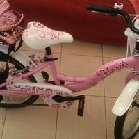 Bicicletta per bimba marca Flora