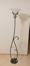 Lampada a piantana classica 