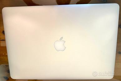 Macbook pro 15' retina 2015 16gb  256 ssd  i7