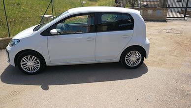 VOLKSWAGEN UP "Move" - 04/ 2022 Km 18.000