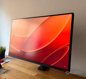 Monitor Samsung 32” 4K UHD – design slim
