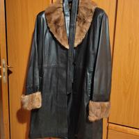 CAPPOTTO in PELLE, COLLO E MANICHE IN VERO VISONE