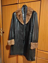 CAPPOTTO in PELLE, COLLO E MANICHE IN VERO VISONE