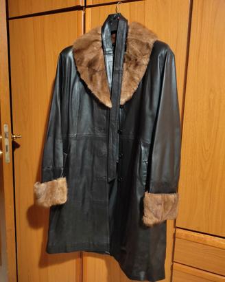 CAPPOTTO in PELLE, COLLO E MANICHE IN VERO VISONE