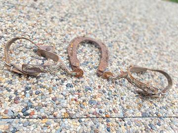 Speroni e ferro di cavallo porta fortuna