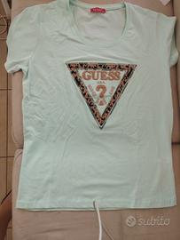 t-shirt Guess 