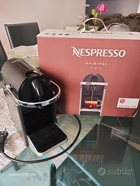 macchina Nespresso Pixie titan