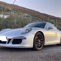 Porsche 911 GTS (991)