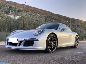 Porsche 911 GTS (991)