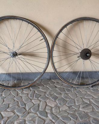 Ruote corsa 28 cerchio Campagnolo